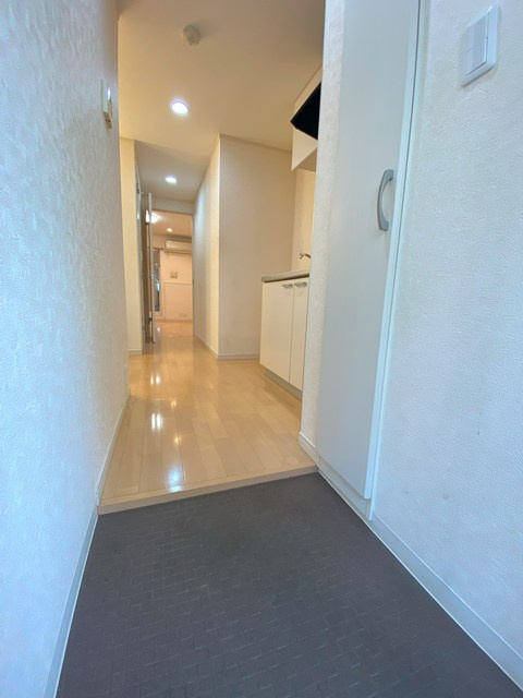 サンライズ船橋塚田の玄関