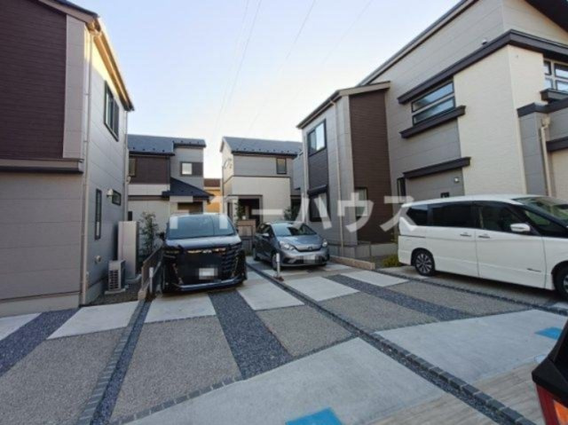 藤崎5丁目戸建の駐車場