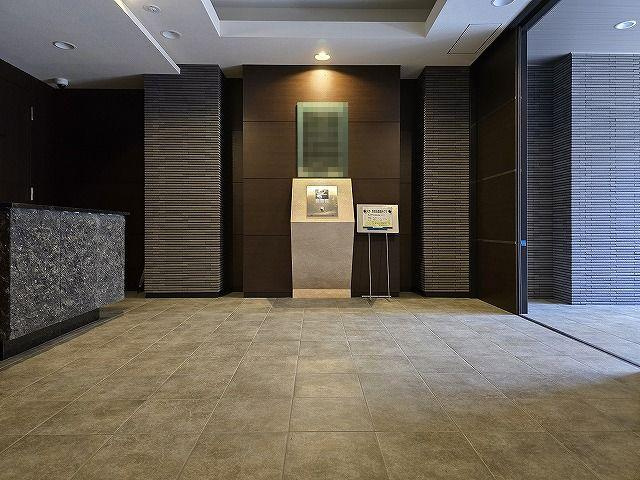 ロイヤルガーデン追手筋のエントランス