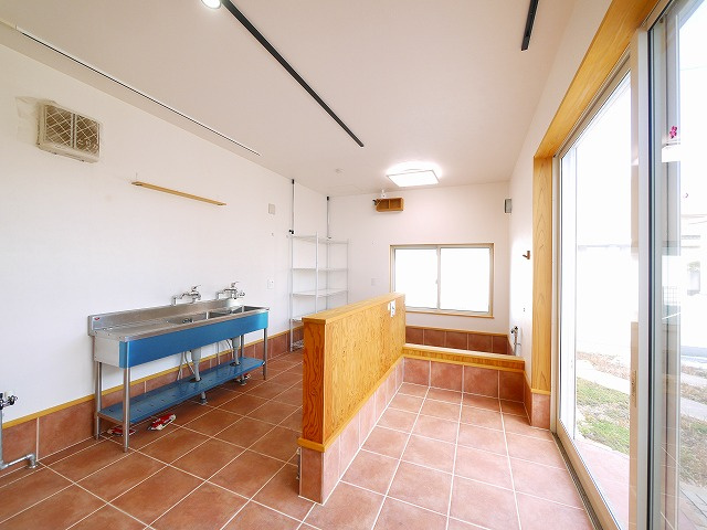 佐紀町店舗の内装