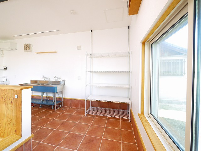 佐紀町店舗の内装