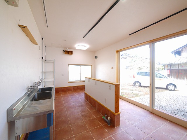 佐紀町店舗の内装