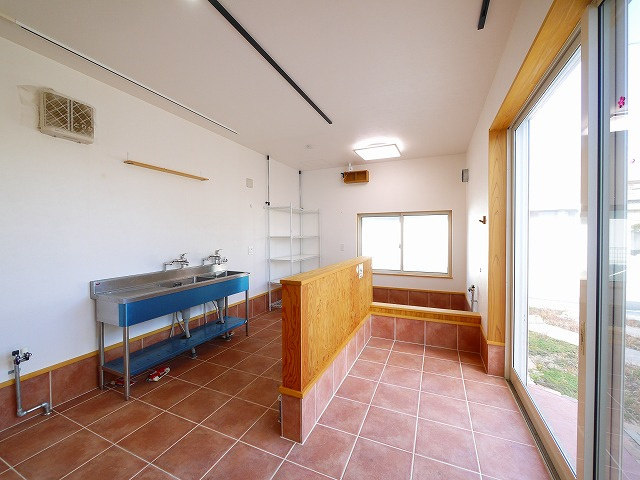 佐紀町店舗の内装