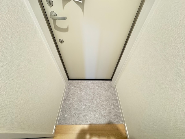 アリビオサカイタカマツの玄関