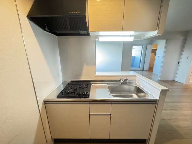 アリビオサカイタカマツのキッチン