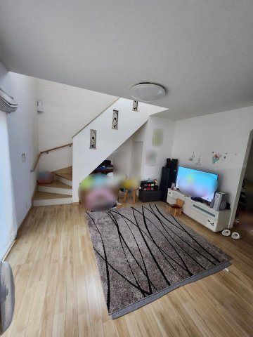 豊田市宮町の居間・リビング