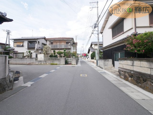 【前面道路含む現地写真】 | 高砂市中島1丁目　中古戸建