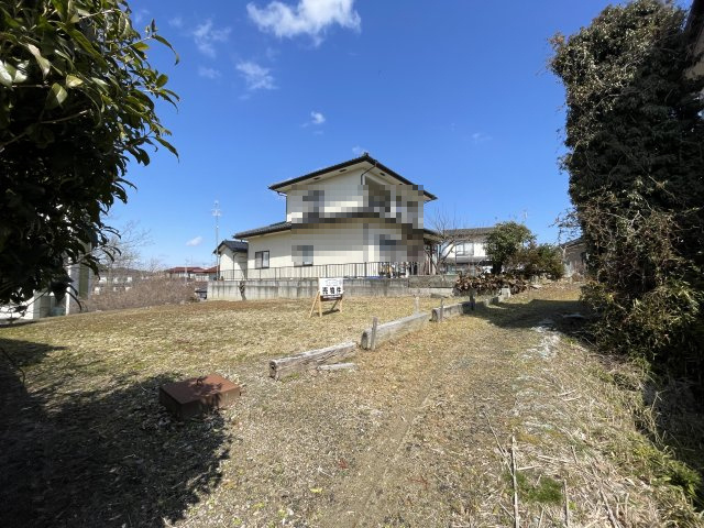 須賀川市栗谷沢　売地の外観|南側接道部分から撮影。