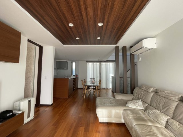 龍ヶ崎市白羽　住友林業施工物件の居間・リビング