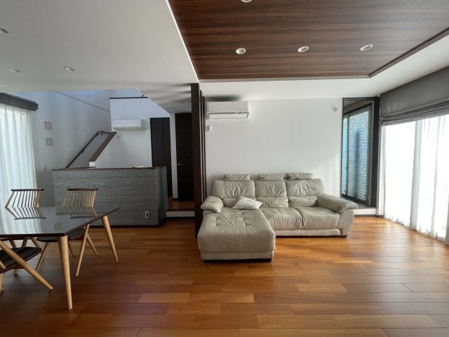 龍ヶ崎市白羽　住友林業施工物件の居間・リビング