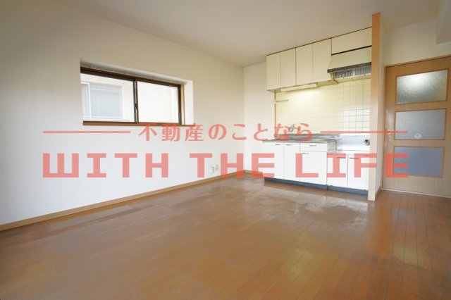 グリーンハイツ(上津）【キャッシュバック対象物件】の居間・リビング|ゆったり過ごせる居間です
