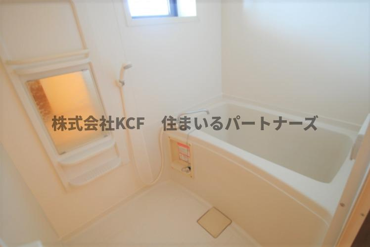 グリーンマンションの浴室|落ち着いた空間のお風呂です