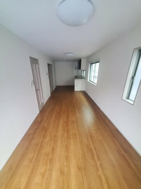 グランソフィア廻田町の居間・リビング