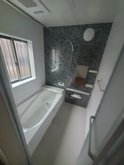 グランソフィア廻田町の浴室