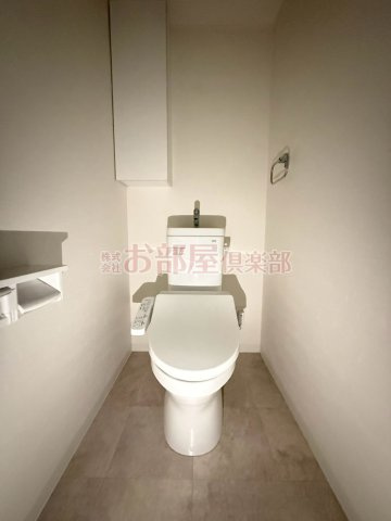 プラージュポインテ六ツ門のトイレ|落ち着いた色調のトイレです