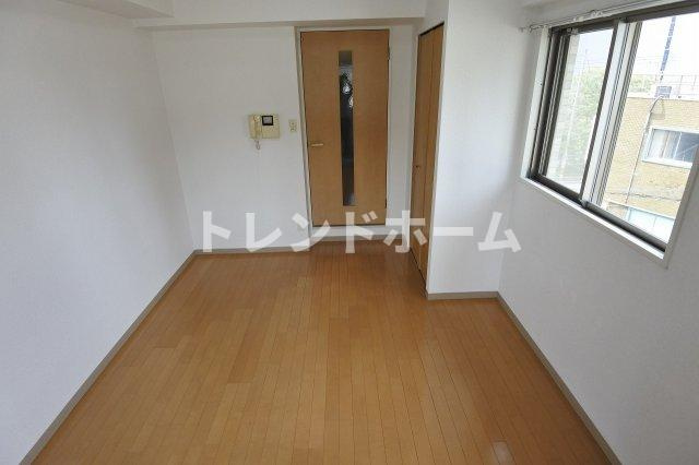 エスリード新梅田の居間・リビング|選べる家電プランあり！！