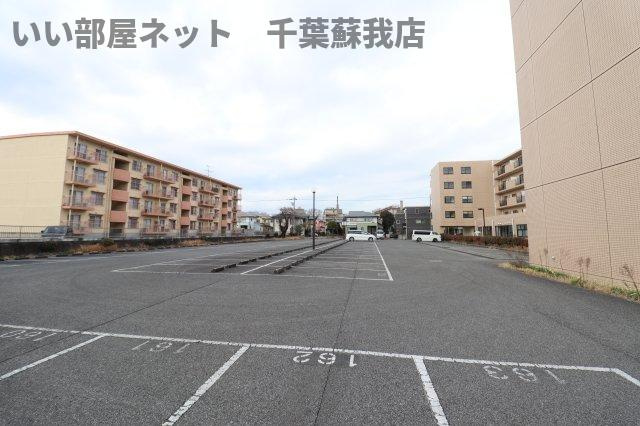 フェリス辰巳台の駐車場|駐車スペースもあります