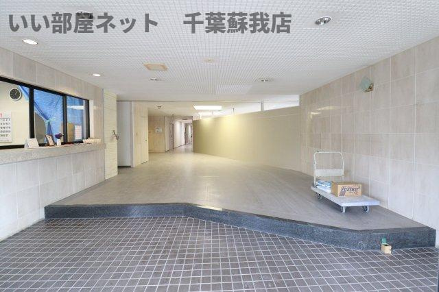 フェリス辰巳台のエントランス