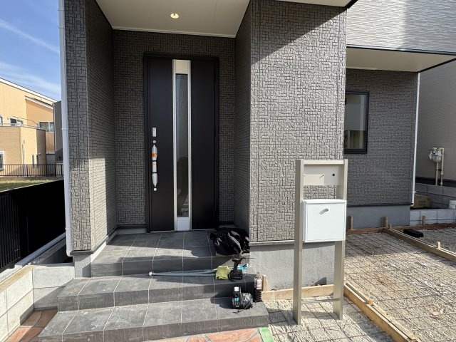 柏市青葉台１丁目新築戸建のエントランス|エントランス・玄関ポーチ