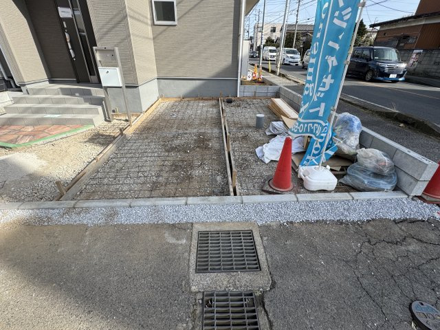 柏市青葉台１丁目新築戸建の駐車場|3号棟駐車スペース・並列２台駐車可（12月20日撮影）