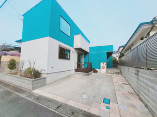【駐車場】 | 市川市曽谷　築浅中古戸建　２台駐車可
ウッドデッキ付き