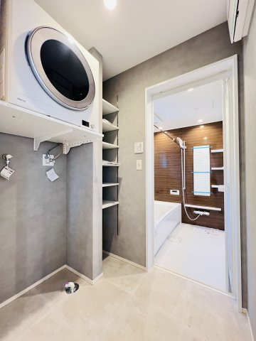 The California Styleのランドリースペース|ガス衣類乾燥機の乾太くん標準装備