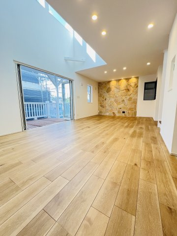 The California Styleのその他|あたたかみあるナチュラルな木目に爽やかな白いクロス