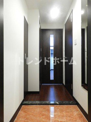 プレジオ本町の玄関