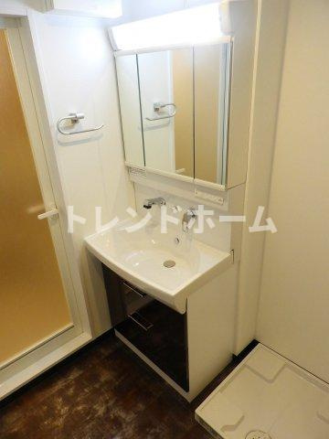 プレジオ本町の独立洗面台