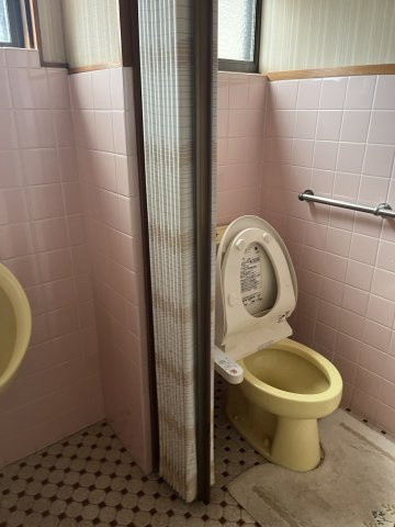 丸亀市北平山町売戸建のトイレ