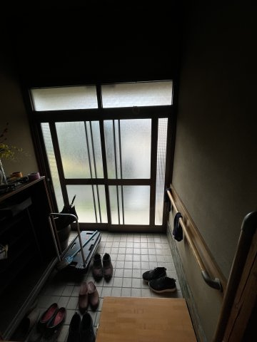 丸亀市北平山町売戸建の玄関