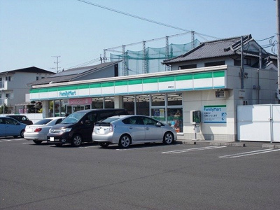 【周辺】 | ヴィラエミネンス　Ｂ | ファミリーマート若葉町店まで700m