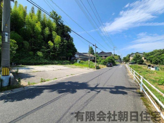 【前面道路含む現地写真】