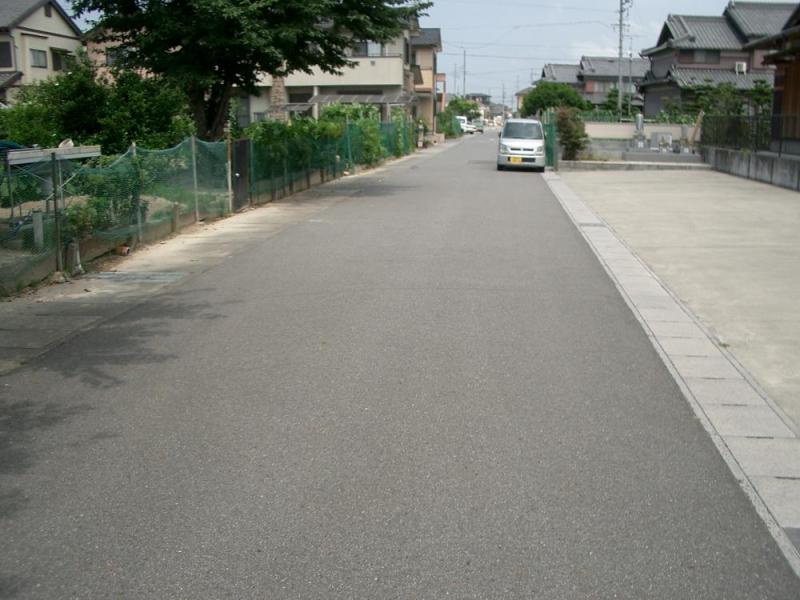 建築条件付き土地の周辺
