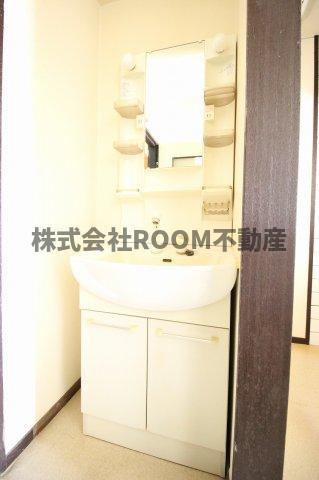 立野マンションの独立洗面台|独立洗面台で身支度をすべて済ませてしまいましょう