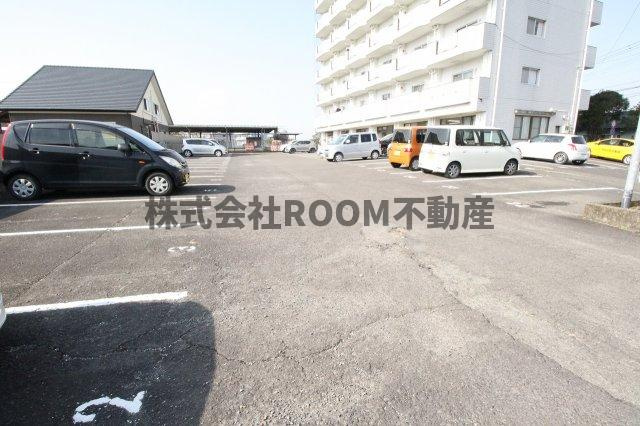 立野マンションの駐車場|カースペースがあります