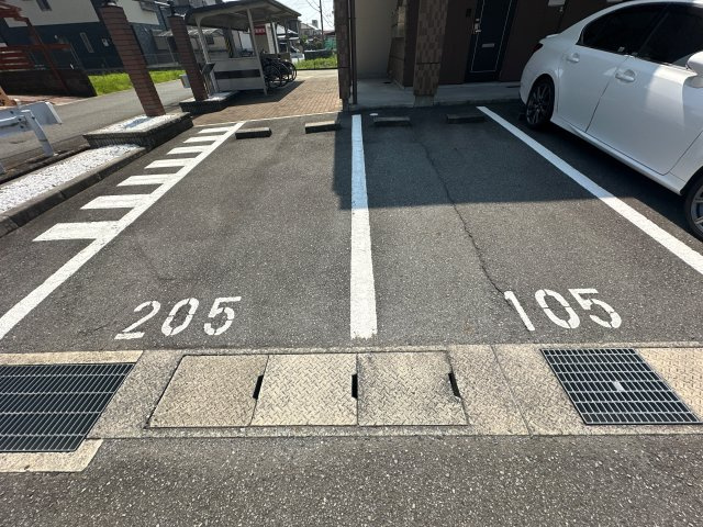 サンパレスの駐車場