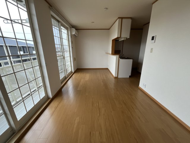 ソレアードⅡの居間・リビング