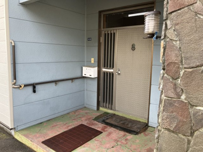 【玄関】 | 愛国東３丁目売家