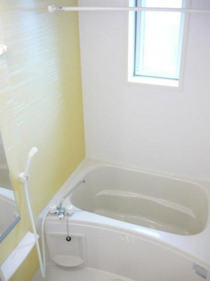 【浴室】 | サニーハイドビラ | 落ち着いた空間のお風呂です