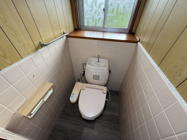 大和高田市有井戸建のトイレ