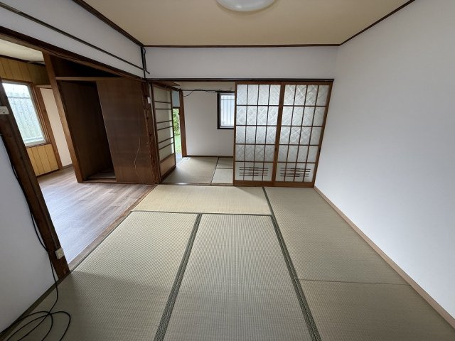 大和高田市有井戸建の和室