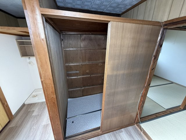 大和高田市有井戸建の収納