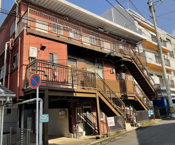 佐世保市松川町のハイツの外観