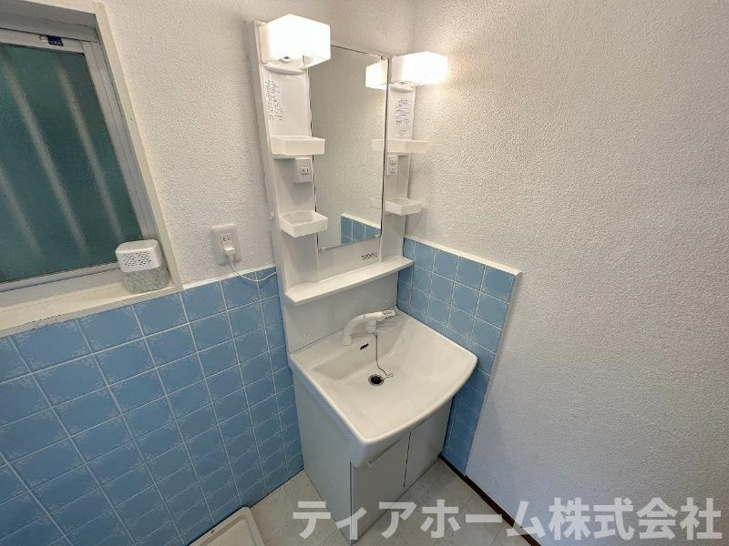 大和郡山市小泉町戸建の洗面所