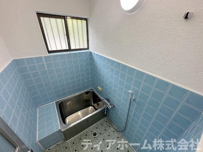 大和郡山市小泉町戸建の浴室