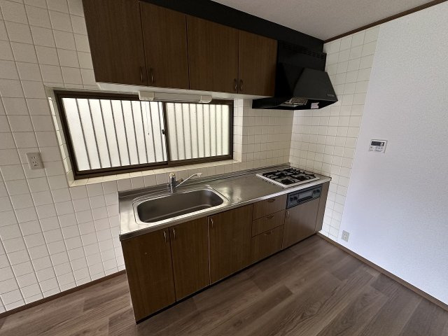 矢田町戸建のキッチン