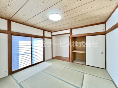 【和室】 | 裾野市千福が丘1丁目 中古戸建て | リビング横の約8帖の和室です