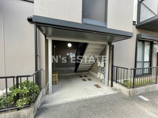 【エントランス】 | フレグランス谷御所A