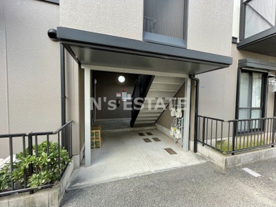 【エントランス】 | フレグランス谷御所A